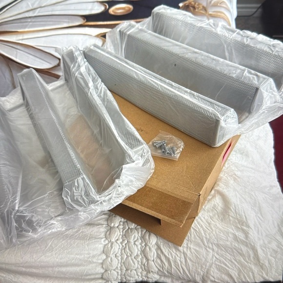 2 Spice Racks - Picture 2 of 8